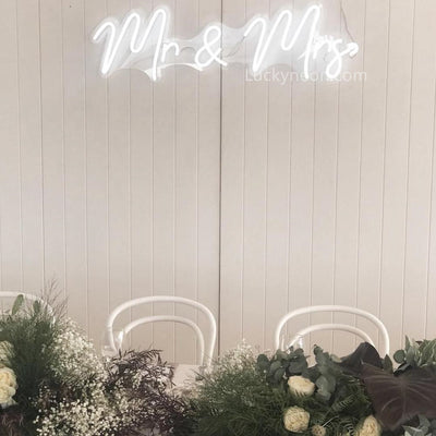 Mr & Mrs - LED Neon Sign