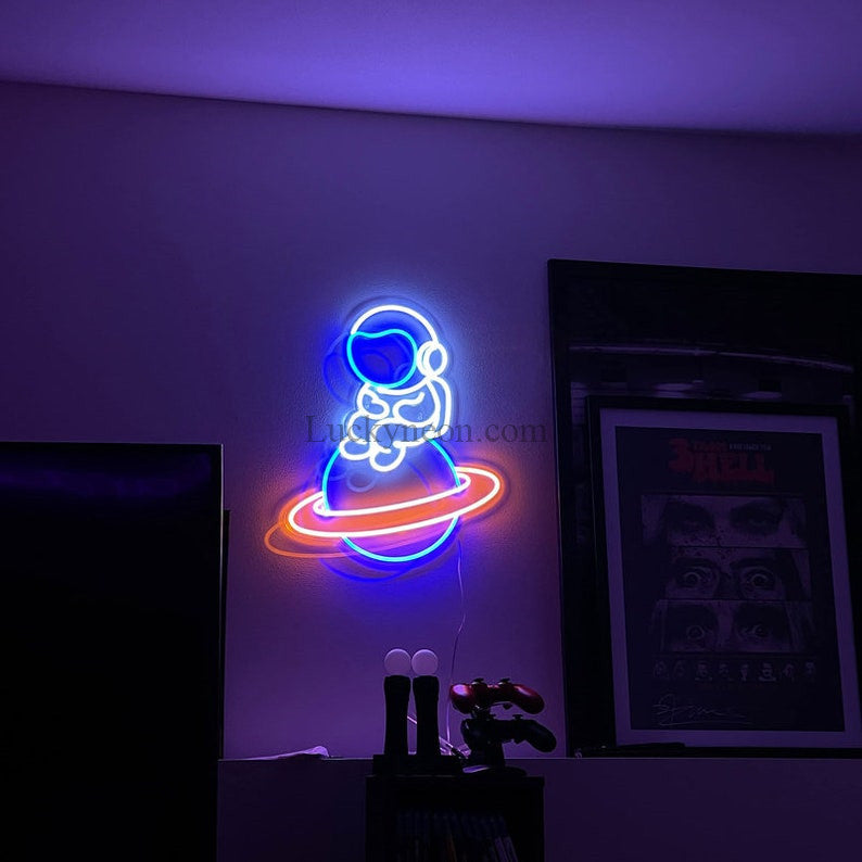 Neon Planet Spaceship, Neon Sign Astronaut