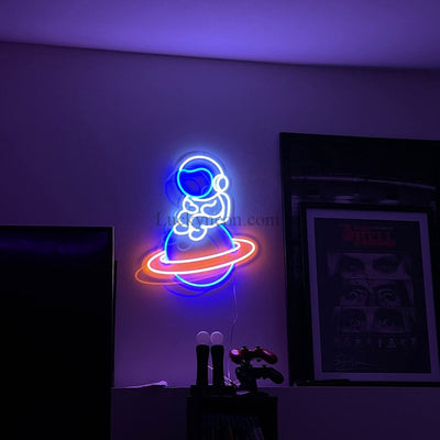 Neon Planet Spaceship, Neon Sign Astronaut